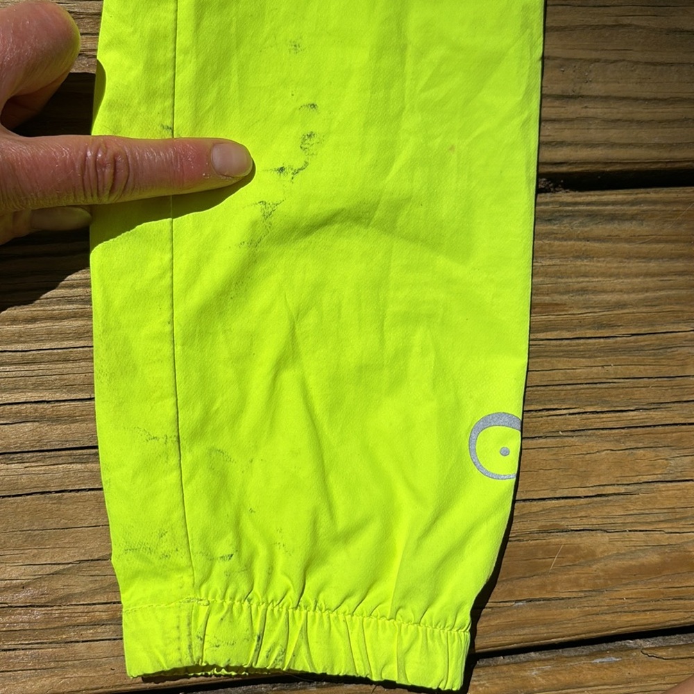 Pearl Izumi reflective convertible cycling jacket. - Picture 9 of 13